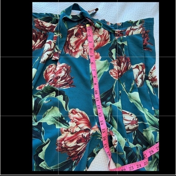 PatBO Botanica Floral Belted Cropped Pants - Picture 11 of 16